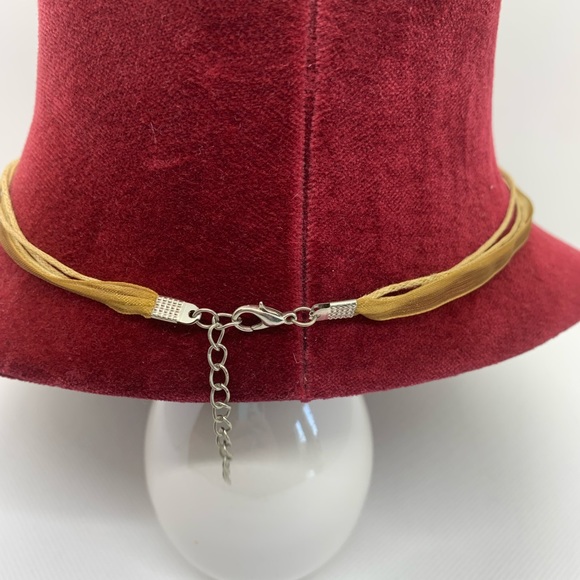 Glass Treble Clef Necklace - Picture 3 of 3